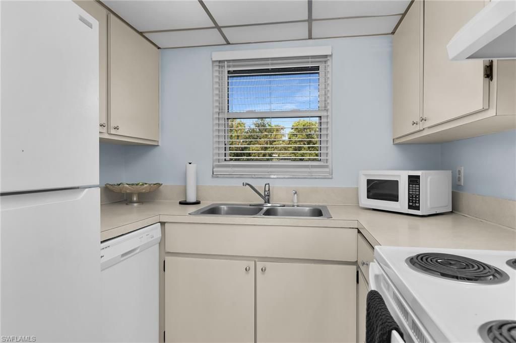 1000 Manatee Rd , Unit A105, Naples, FL 34114 Photo