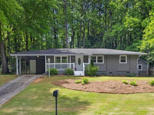 948 Creekdale Drive , Clarkston, GA 30021