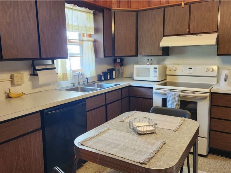 13993 Butternut Road, Burton, OH 44021 Photo 10