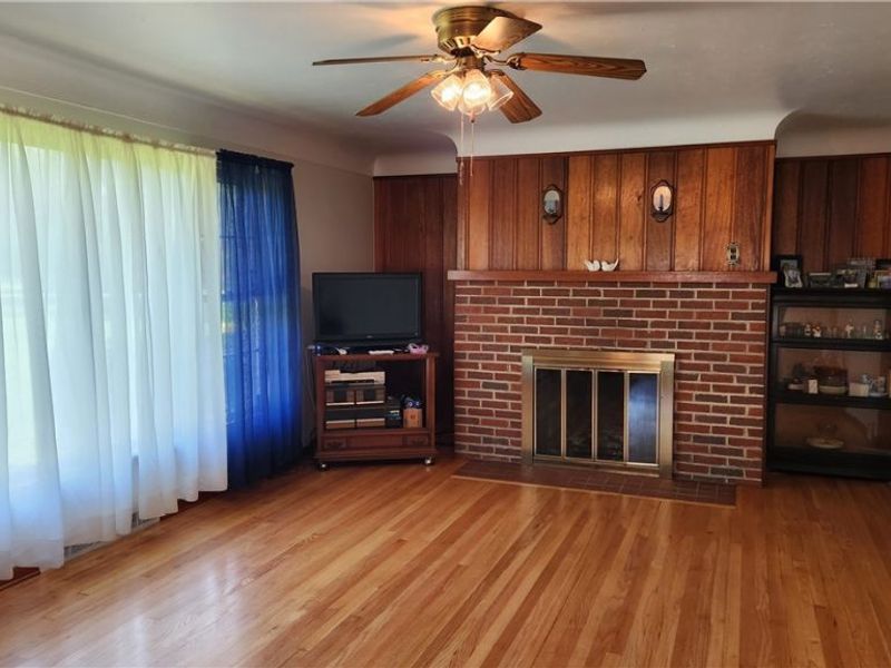 13993 Butternut Road, Burton, OH 44021 Photo 5