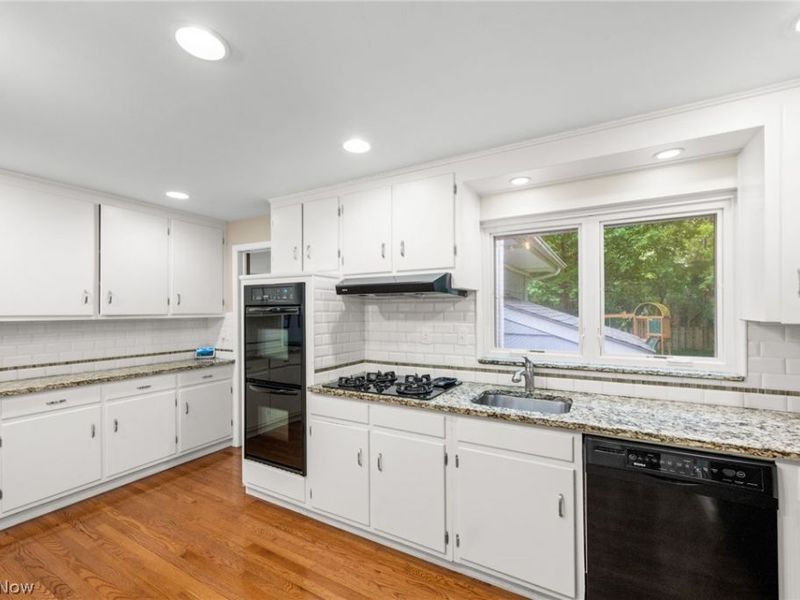 23706 Wimbledon Road, Shaker Heights, OH 44122 Photo 16
