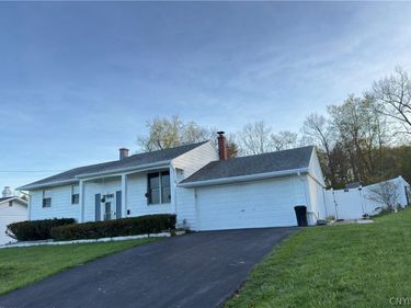 6 Limekiln Road, Whitesboro, NY 13492