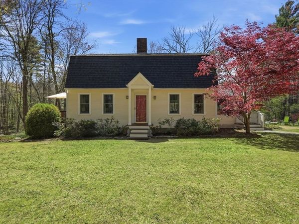571 W. Pelham Road, Shutesbury, MA 01072