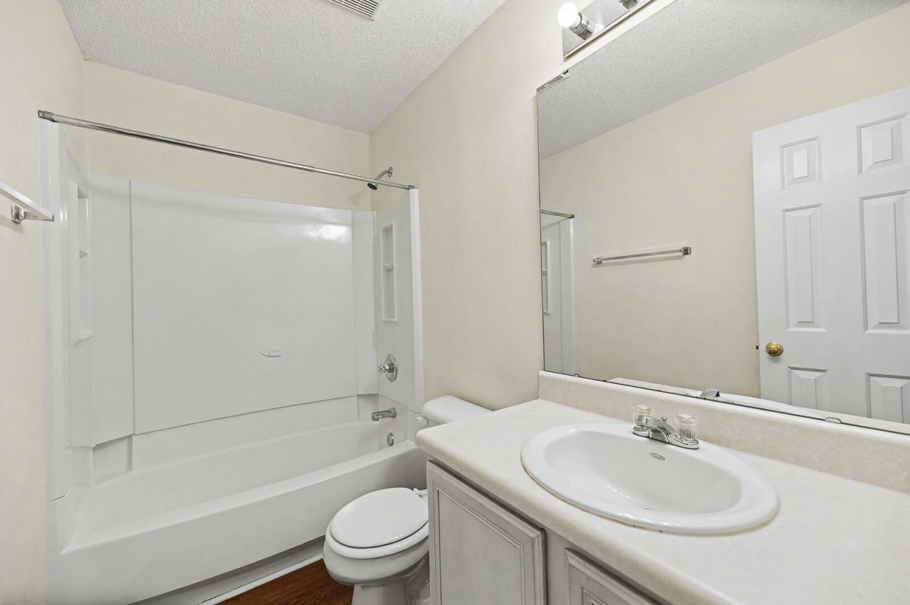 408 Jamestown Drive Photo 12