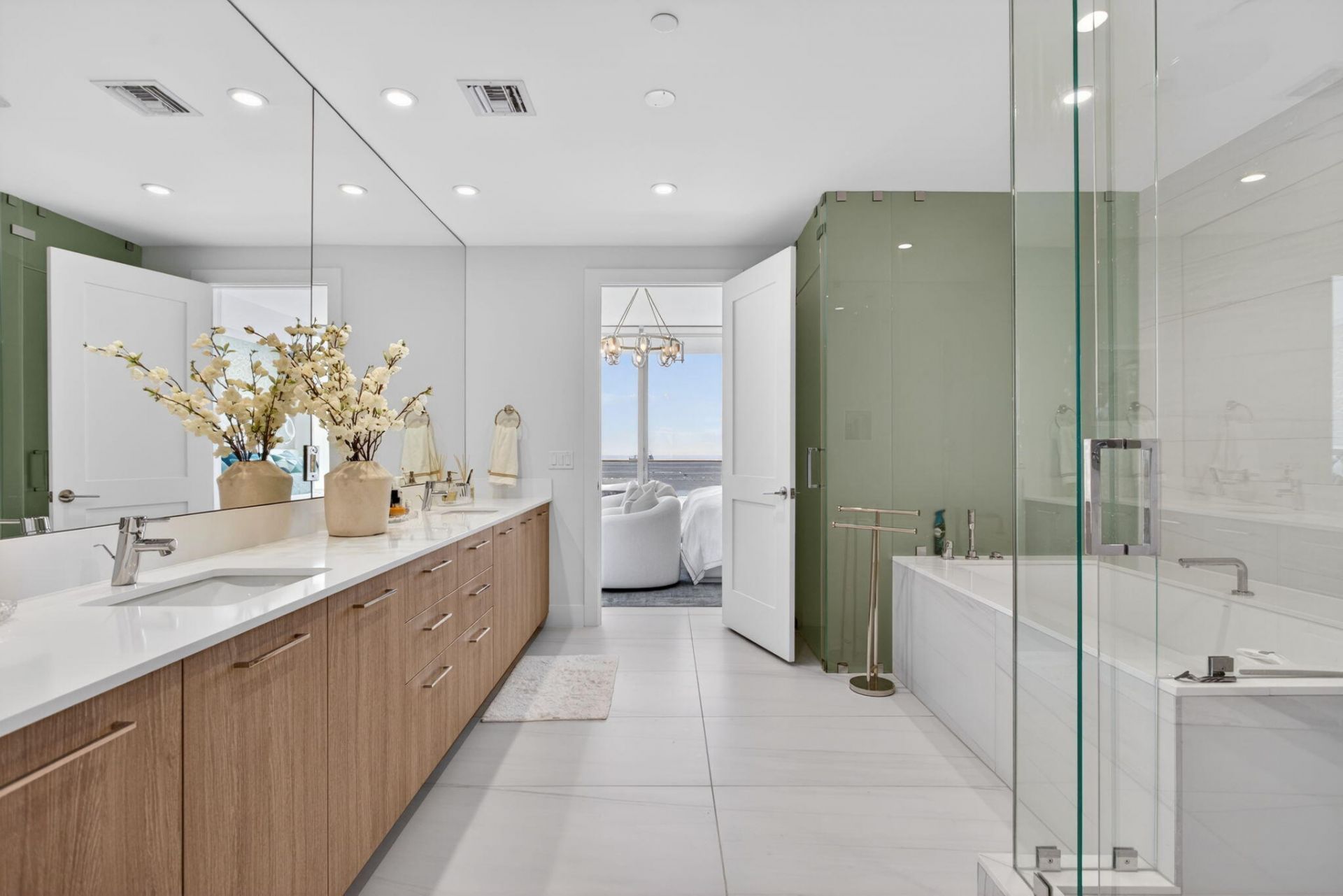 151 N Seabreeze Boulevard, Unit 1004, Fort Lauderdale, FL 33304 Photo