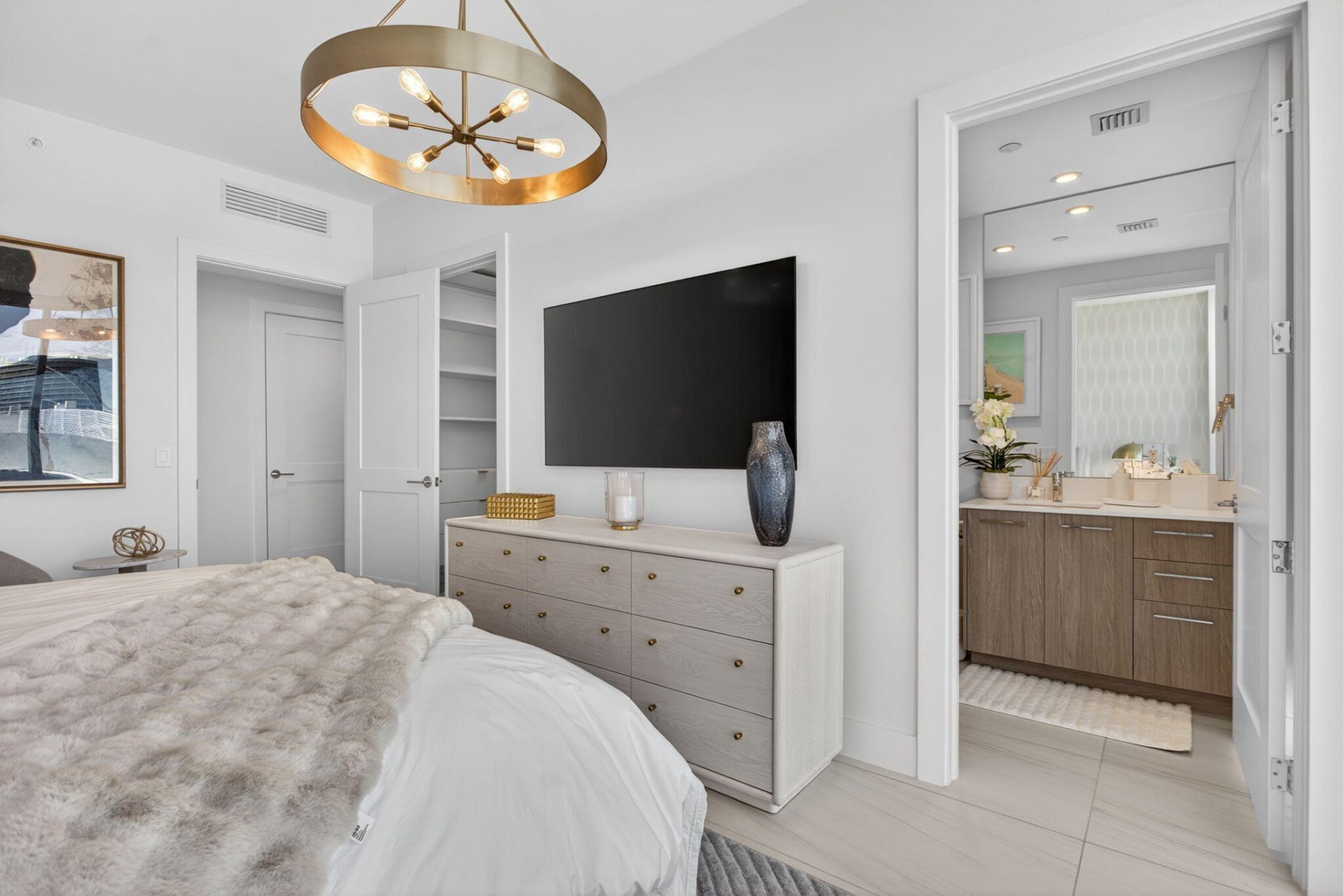 151 N Seabreeze Boulevard, Unit 1004, Fort Lauderdale, FL 33304 Photo