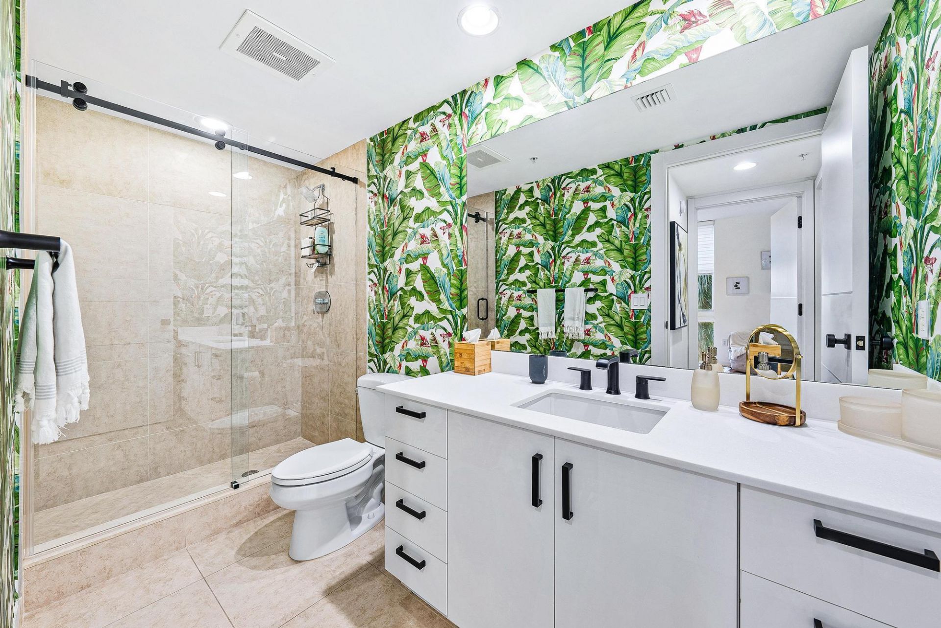550 Okeechobee Boulevard, Unit 422, West Palm Beach, FL 33401 Photo