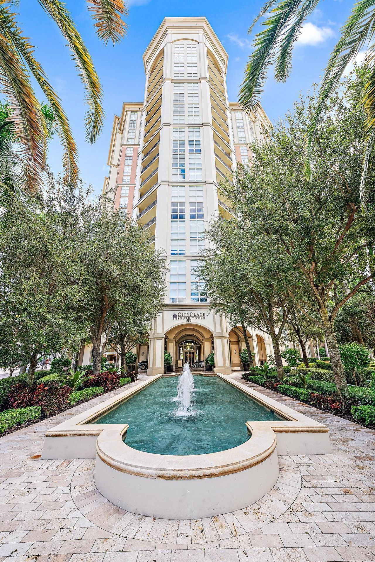 550 Okeechobee Boulevard, Unit 422, West Palm Beach, FL 33401 Photo
