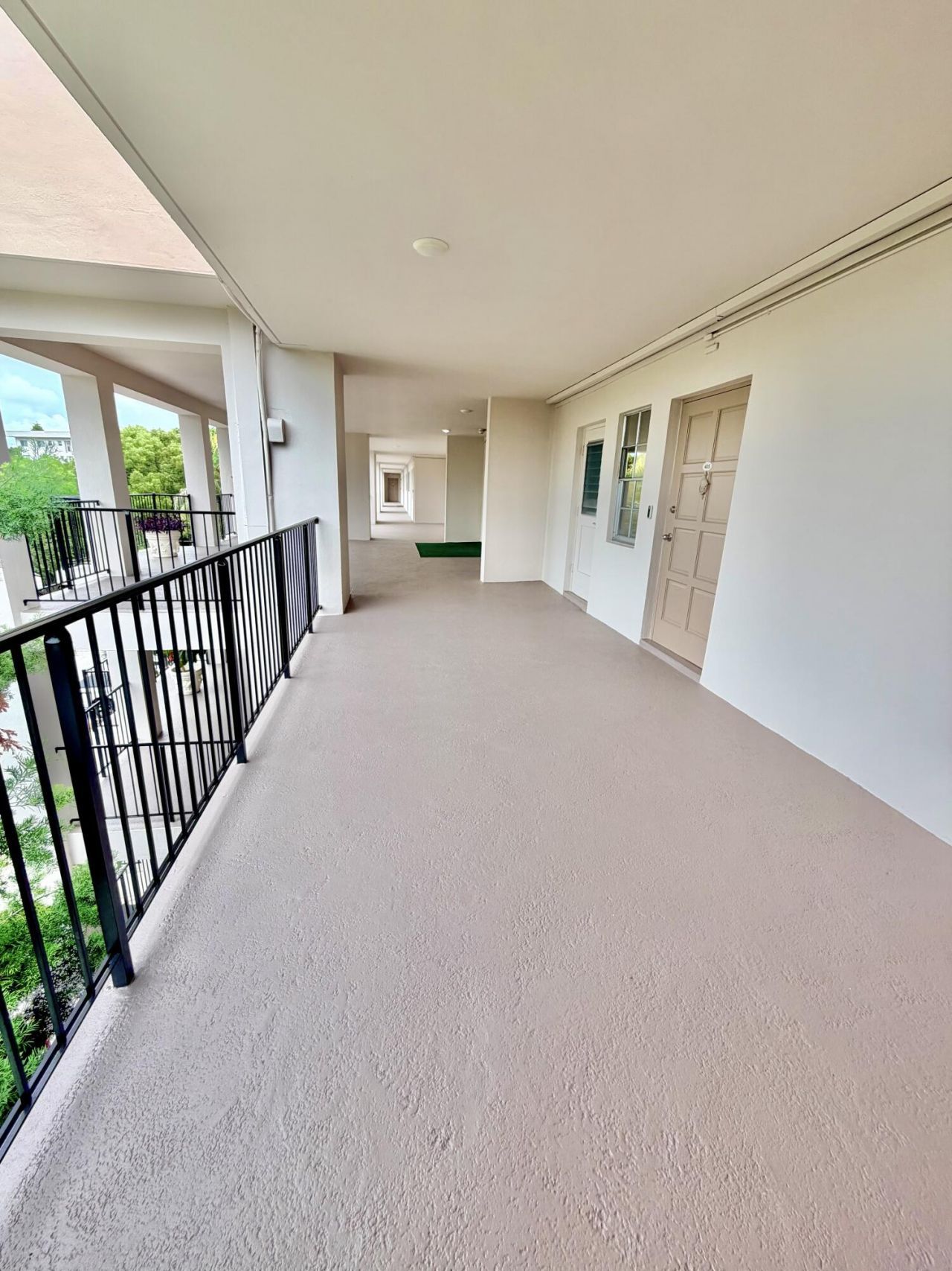 2800 N Palm Aire Drive, Unit 404, Pompano Beach, FL 33069 Photo