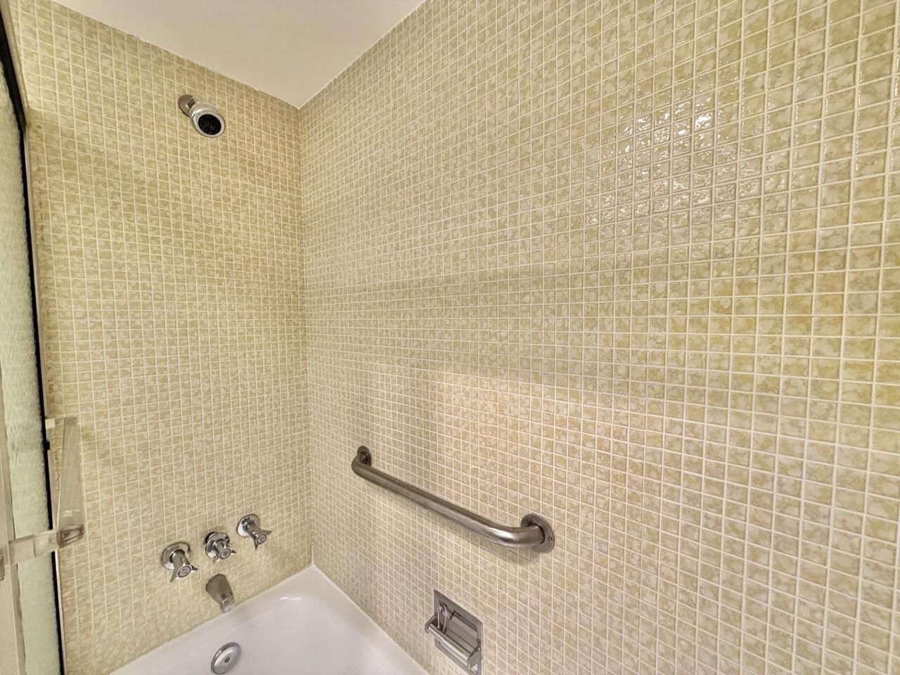 2800 N Palm Aire Drive, Unit 404, Pompano Beach, FL 33069 Photo
