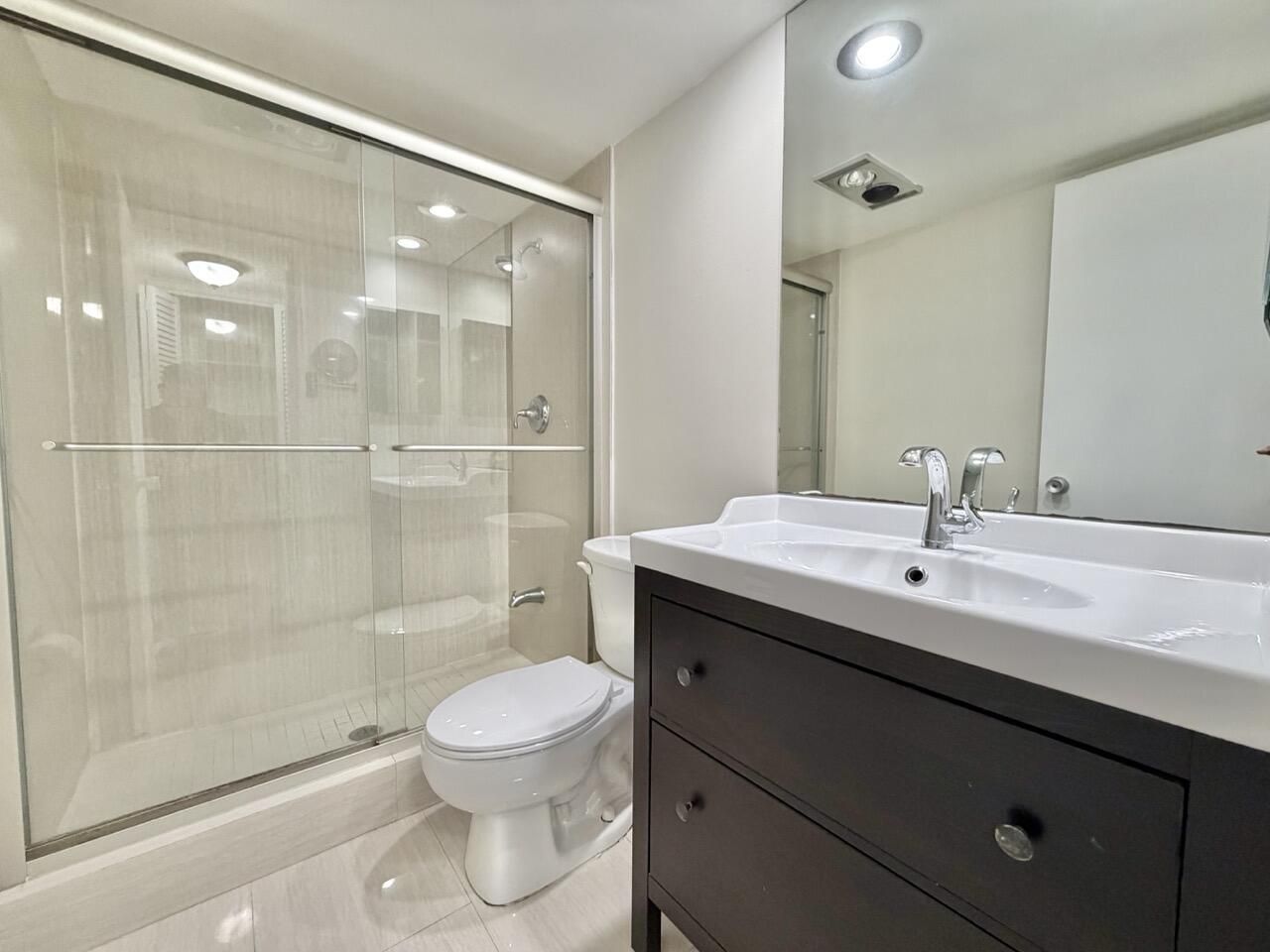 2800 N Palm Aire Drive, Unit 404, Pompano Beach, FL 33069 Photo