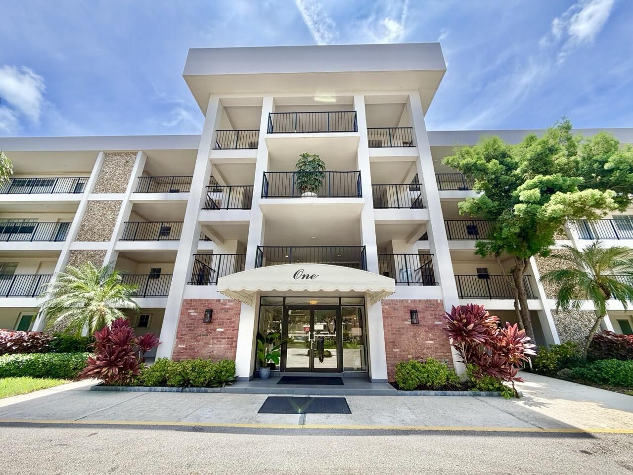 2800 N Palm Aire Drive, Unit 404, Pompano Beach, FL 33069 Photo