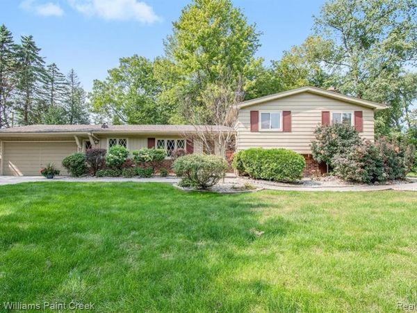 7374 WOODRIDGE Road, West Bloomfield Twp, MI 48322
