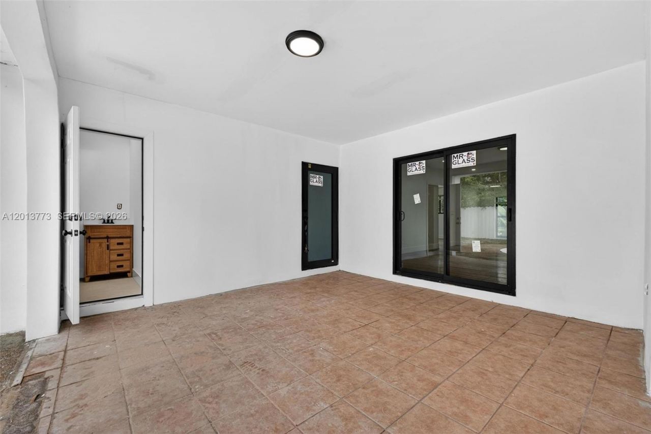 7311 Fairway Blvd, Miramar, FL 33023 Photo