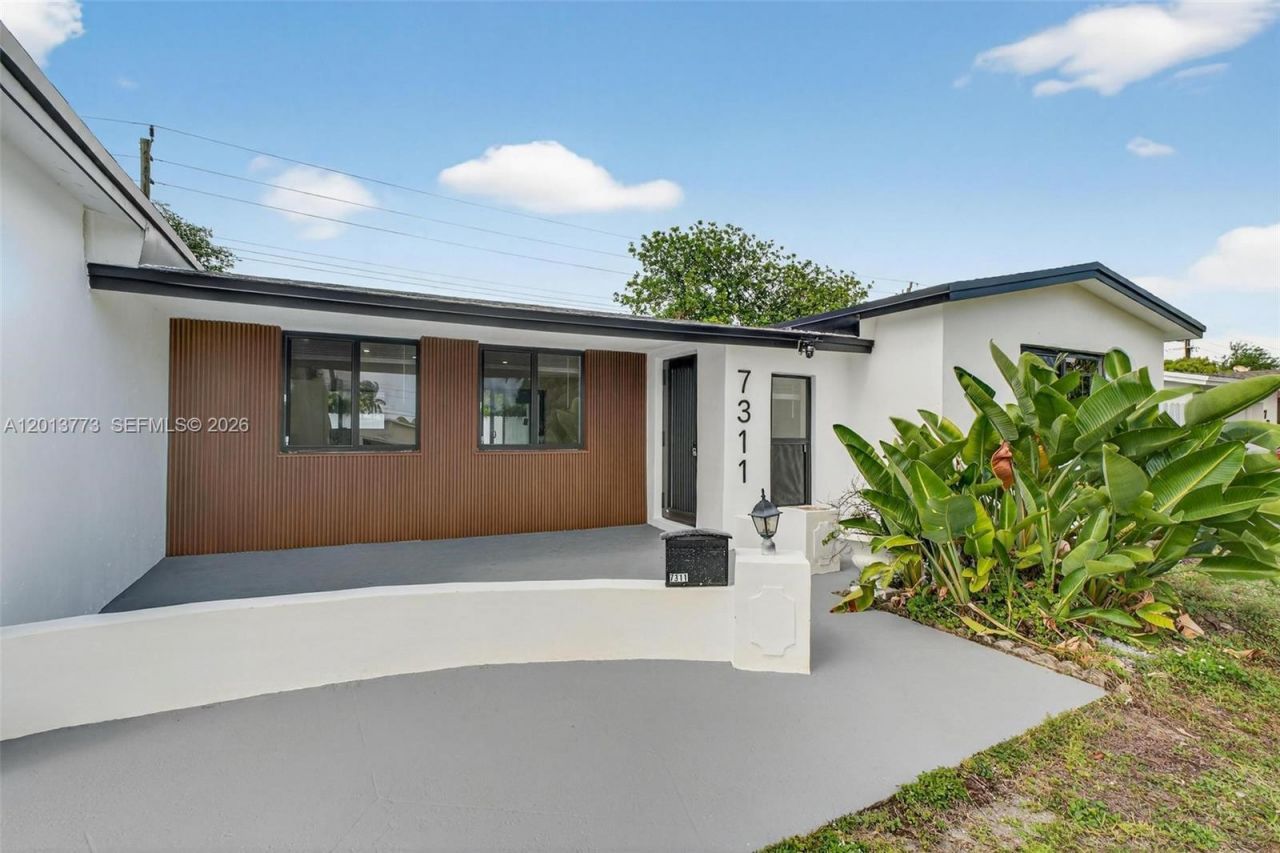 7311 Fairway Blvd, Miramar, FL 33023 Photo