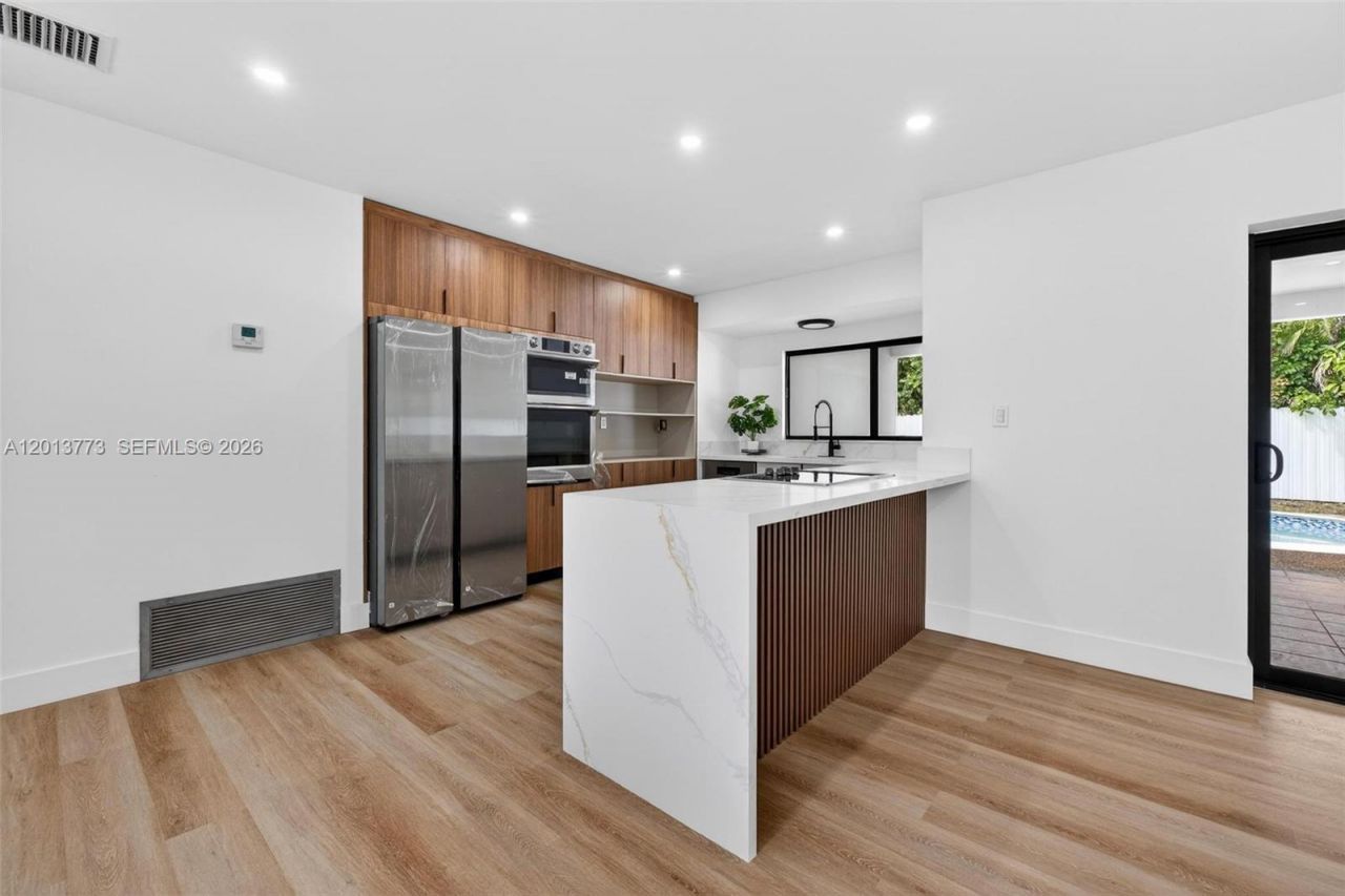 7311 Fairway Blvd, Miramar, FL 33023 Photo