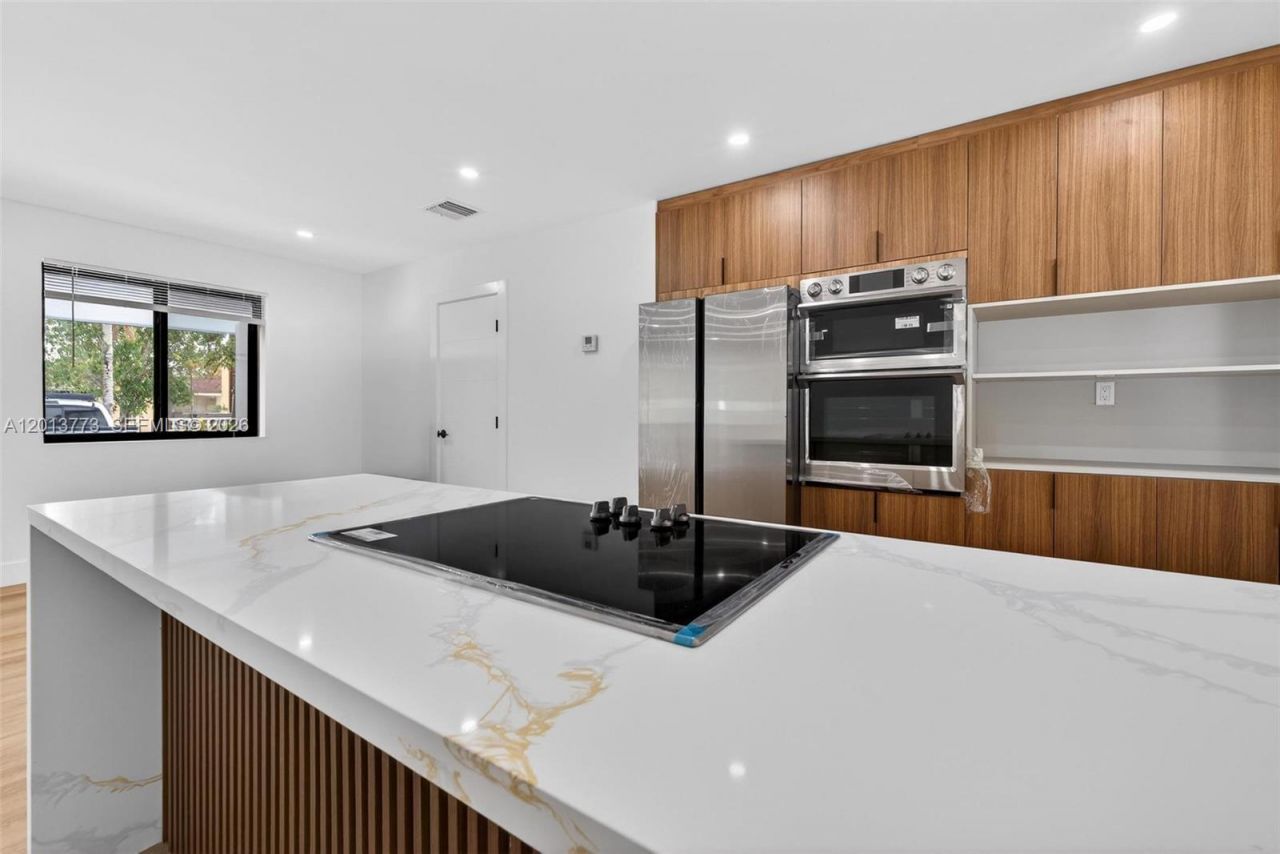 7311 Fairway Blvd, Miramar, FL 33023 Photo
