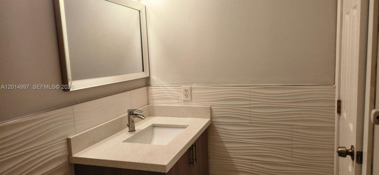 7823 Miller Dr , Unit C105, Miami, FL 33155 Photo