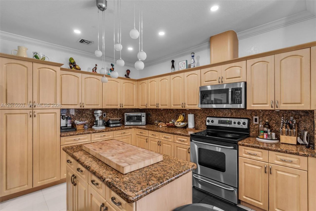 15395 SW 23rd St, Miami, FL 33185 Photo