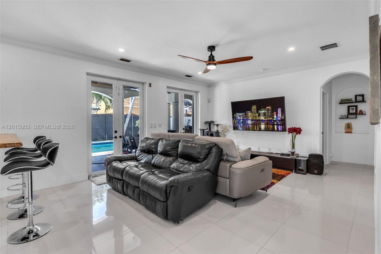 15395 SW 23rd St, Miami, FL 33185 Photo