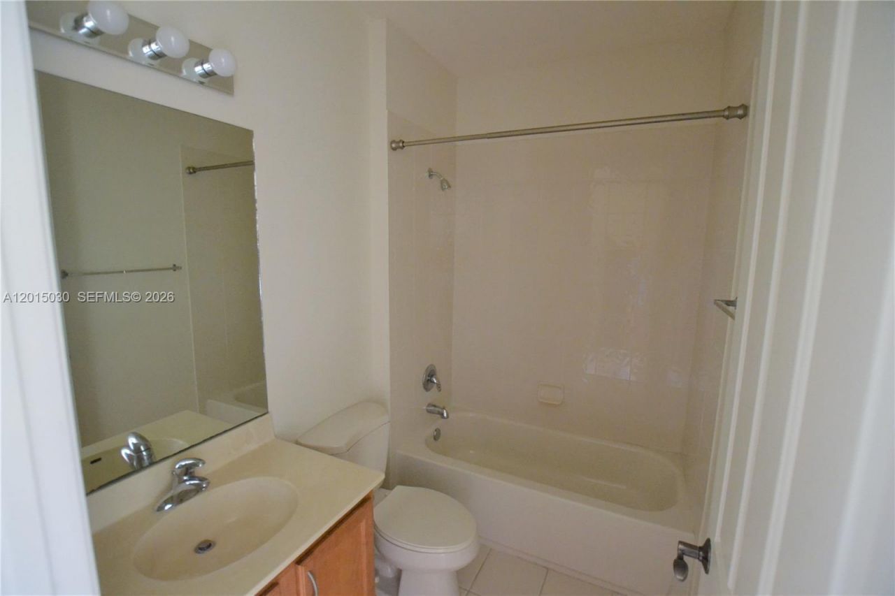 690 Amador Ln , Unit 2, West Palm Beach, FL 33401 Photo