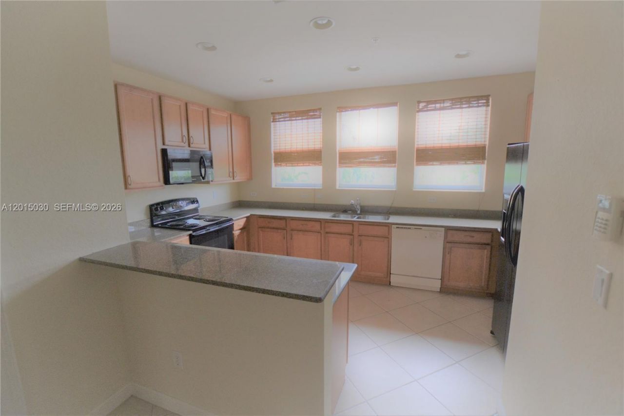 690 Amador Ln , Unit 2, West Palm Beach, FL 33401 Photo