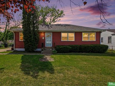 5306 N 47th Street , Omaha, NE 68104
