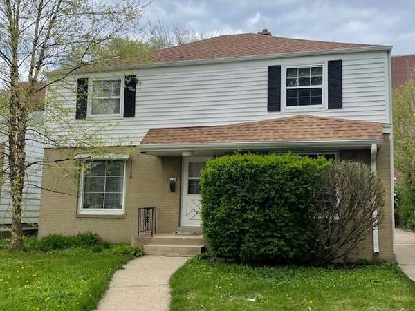 4108 Bartlett AVENUE, Unit 4110, Shorewood, WI 53211