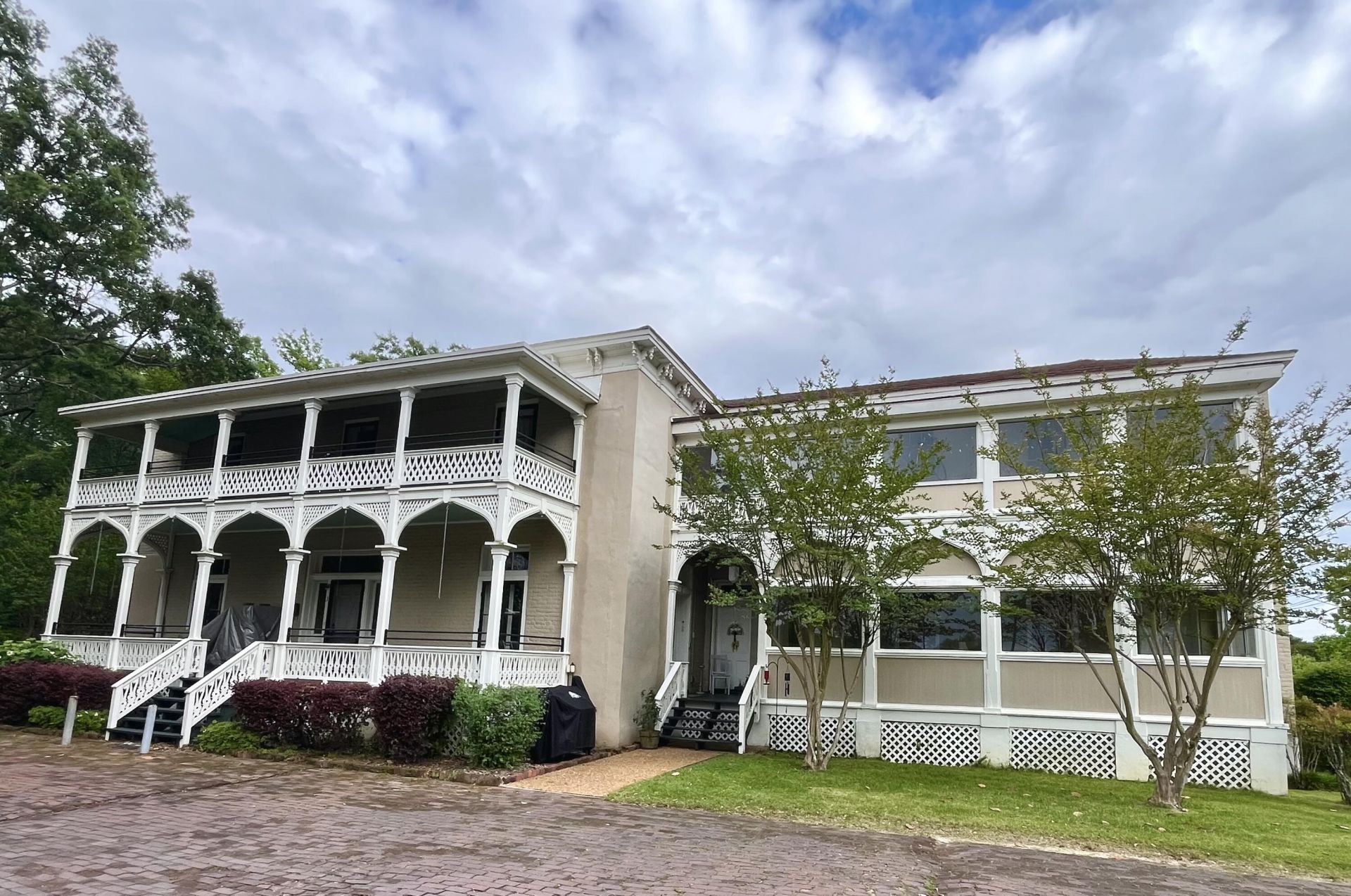 330 Commerce, West Point, MS 39773 Main Photo
