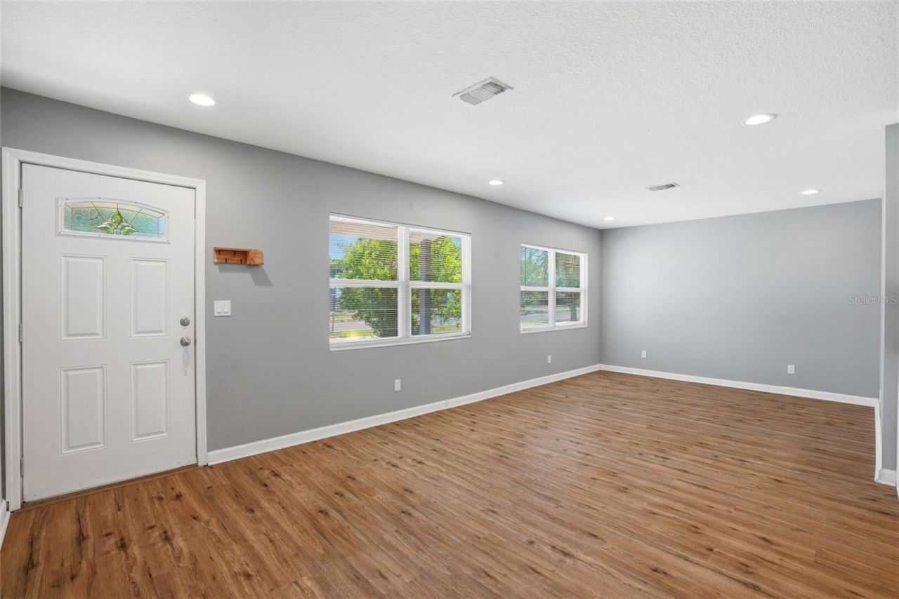 5127 4th Avenue S, Saint Petersburg, FL 33707 Photo