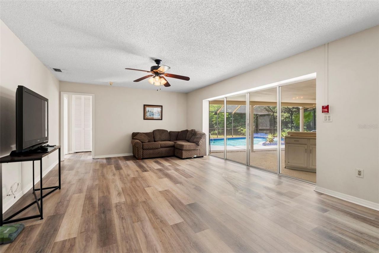 207 Dunbridge Drive, Palm Harbor, FL 34684 Photo