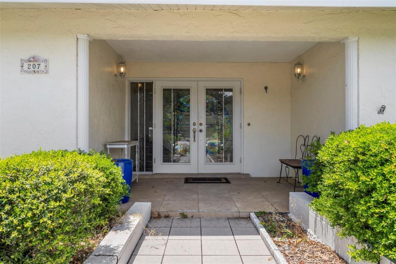 207 Dunbridge Drive, Palm Harbor, FL 34684 Photo