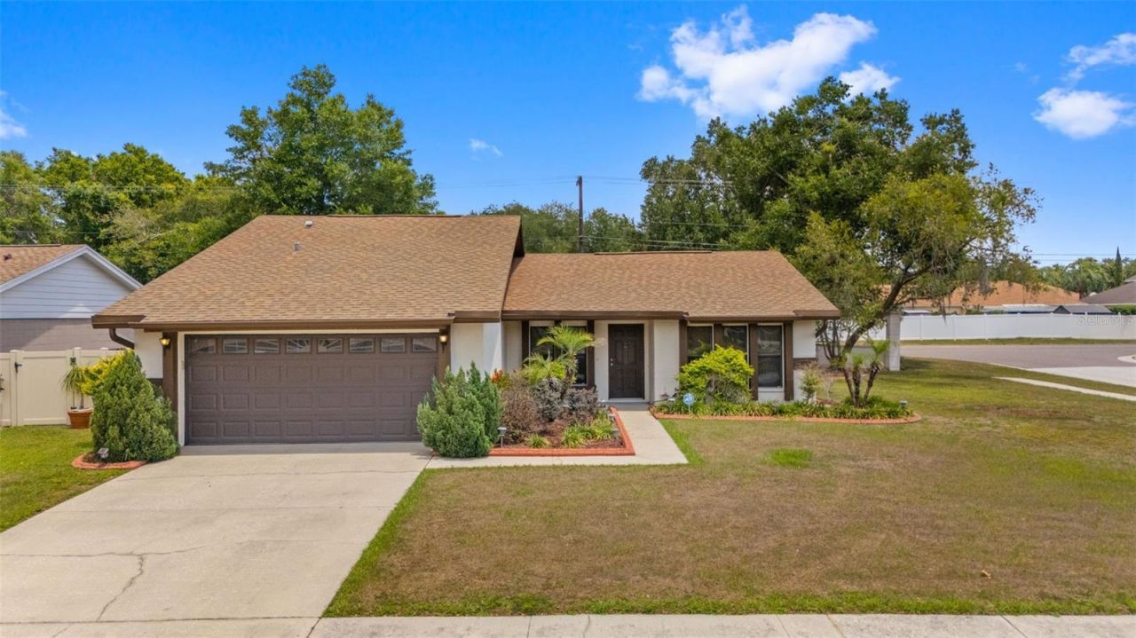1836 Craven Drive , Seffner, FL 33584 Photo