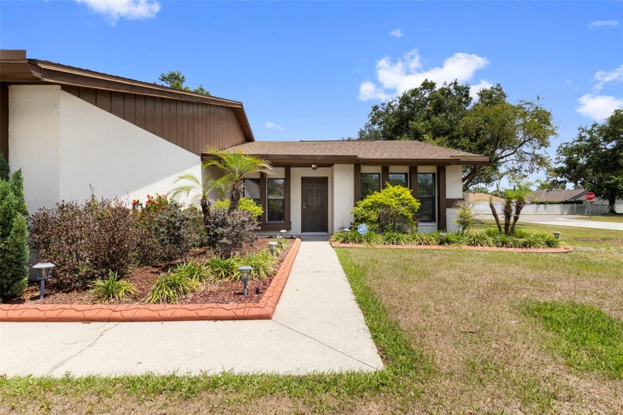 1836 Craven Drive , Seffner, FL 33584 Photo