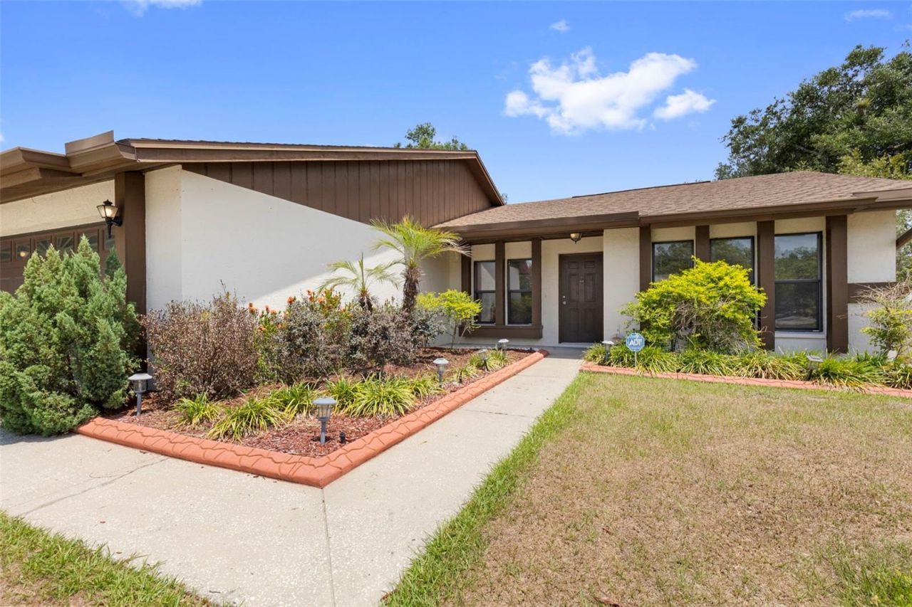 1836 Craven Drive , Seffner, FL 33584 Photo