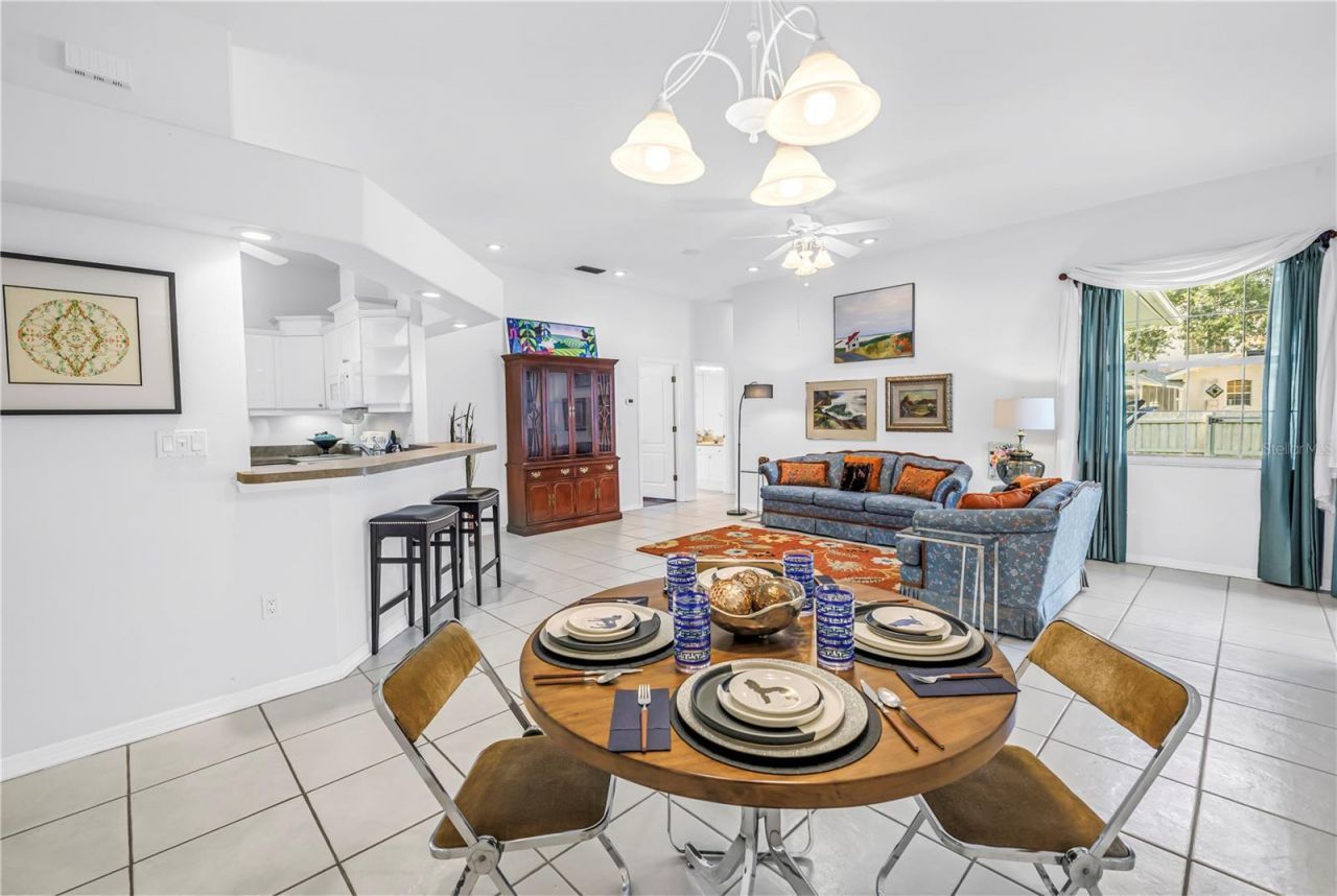 459 Northmoor Avenue N, Saint Petersburg, FL 33702 Photo