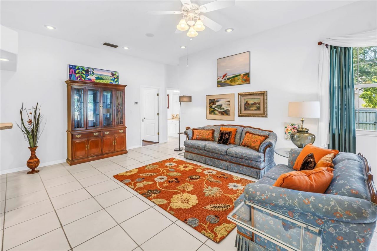 459 Northmoor Avenue N, Saint Petersburg, FL 33702 Photo