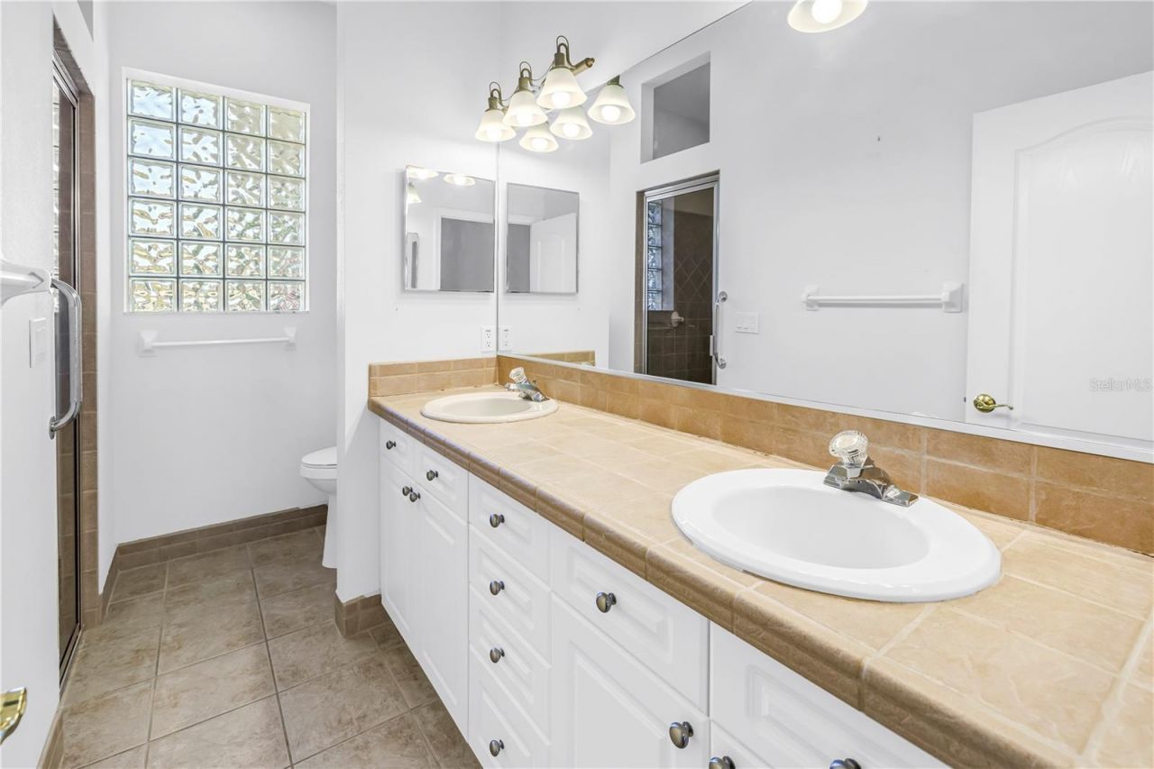 459 Northmoor Avenue N, Saint Petersburg, FL 33702 Photo
