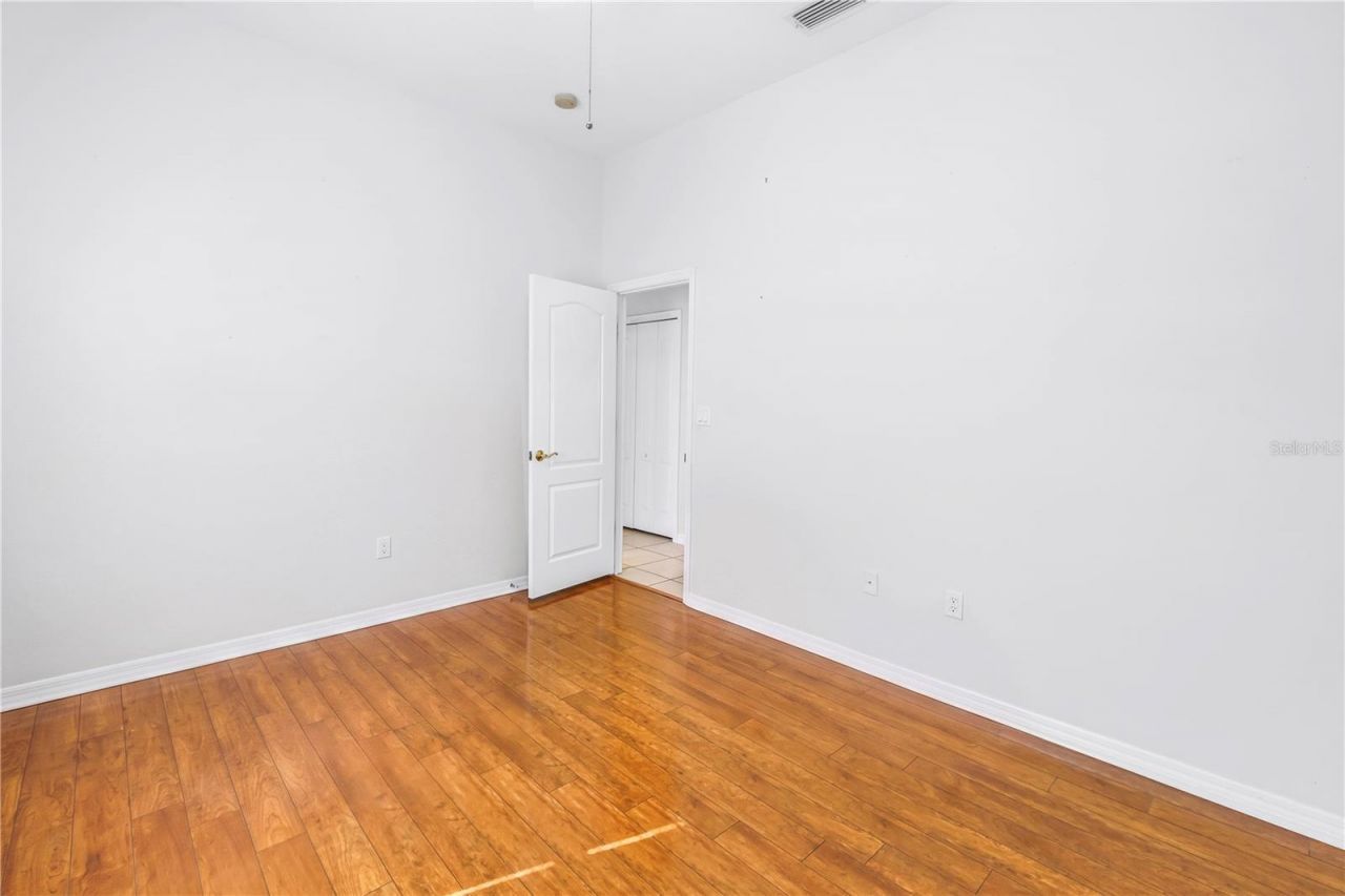 459 Northmoor Avenue N, Saint Petersburg, FL 33702 Photo