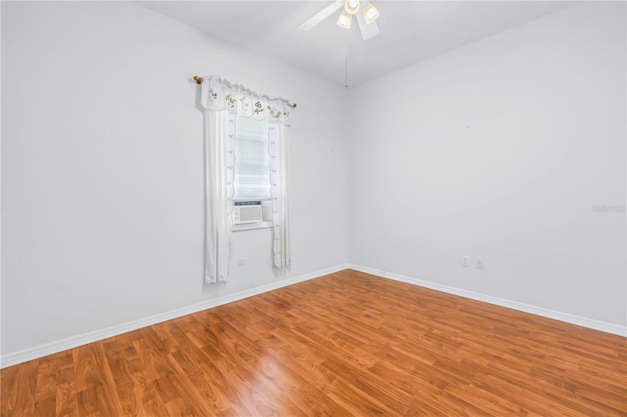 459 Northmoor Avenue N, Saint Petersburg, FL 33702 Photo