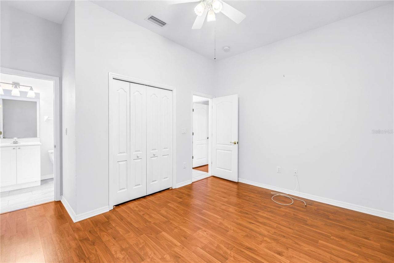 459 Northmoor Avenue N, Saint Petersburg, FL 33702 Photo