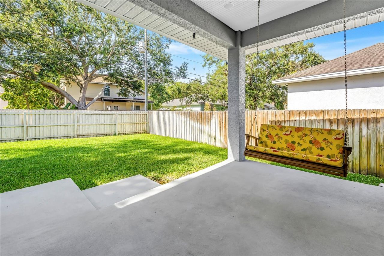 459 Northmoor Avenue N, Saint Petersburg, FL 33702 Photo