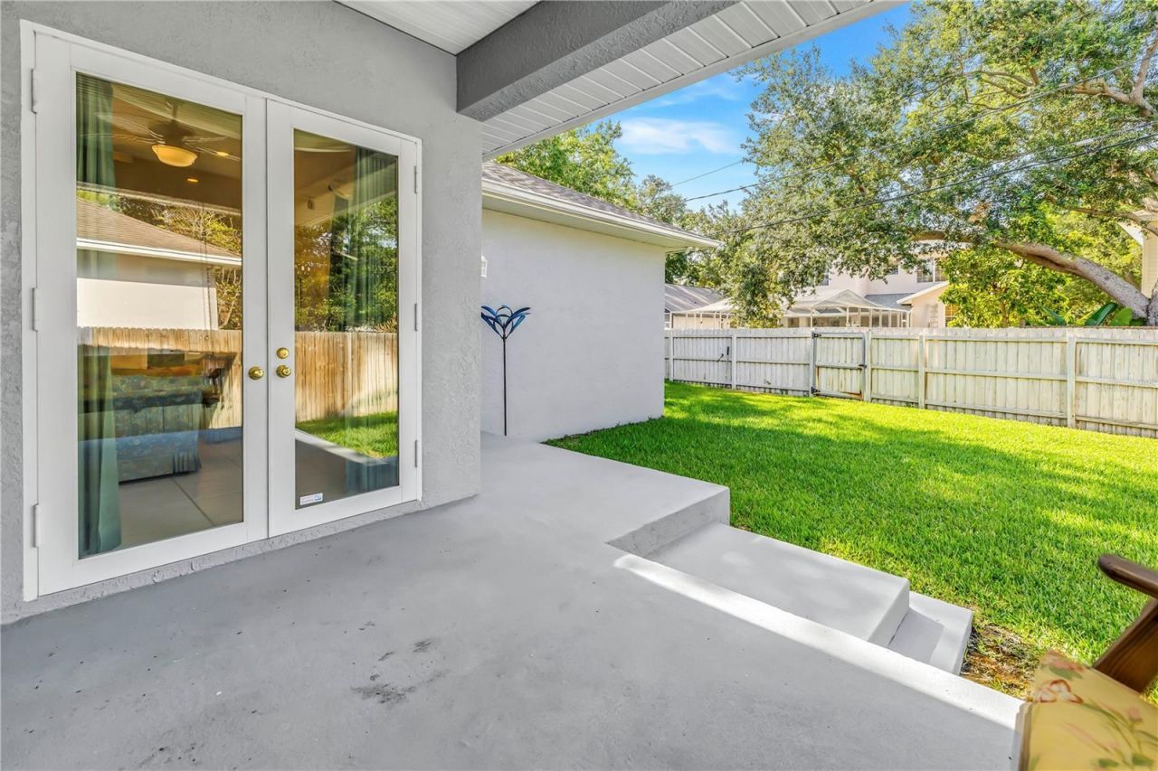 459 Northmoor Avenue N, Saint Petersburg, FL 33702 Photo