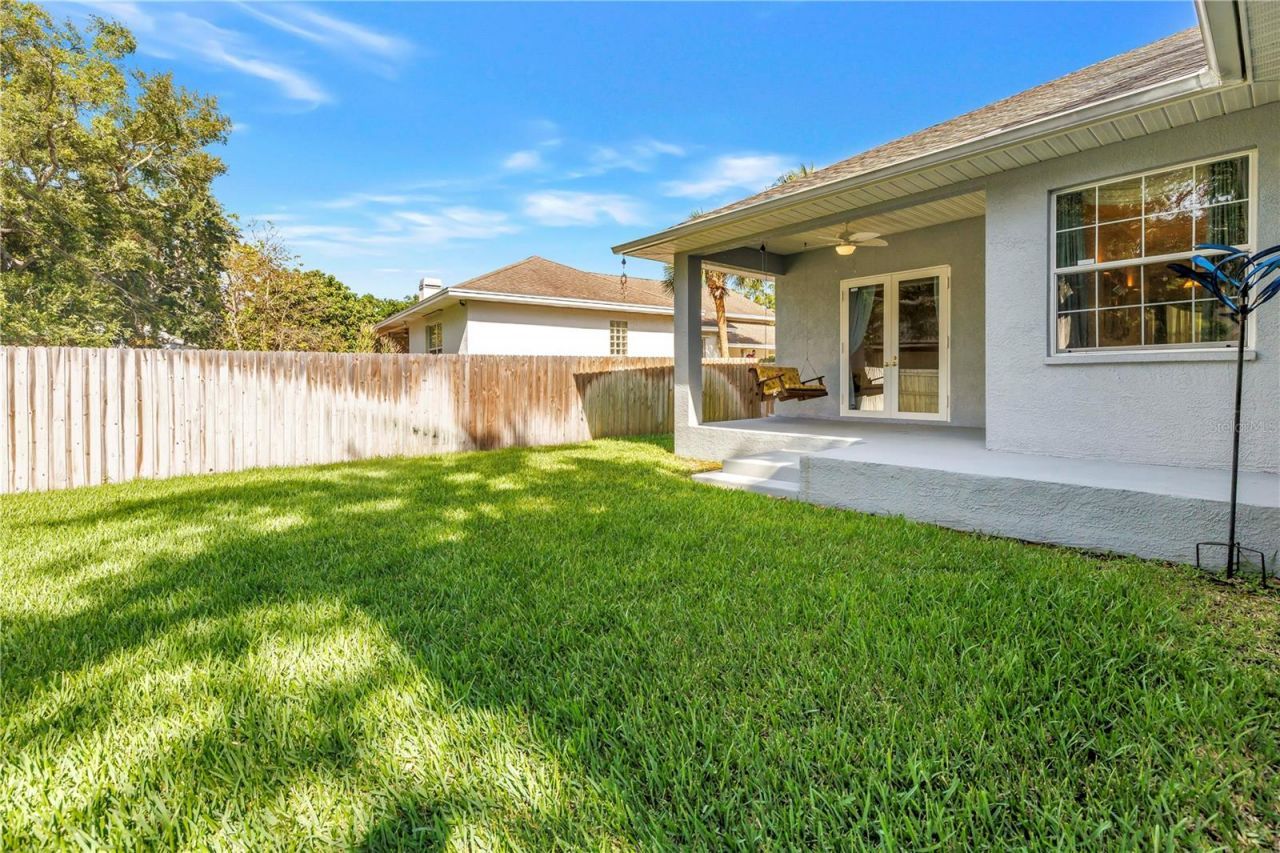 459 Northmoor Avenue N, Saint Petersburg, FL 33702 Photo
