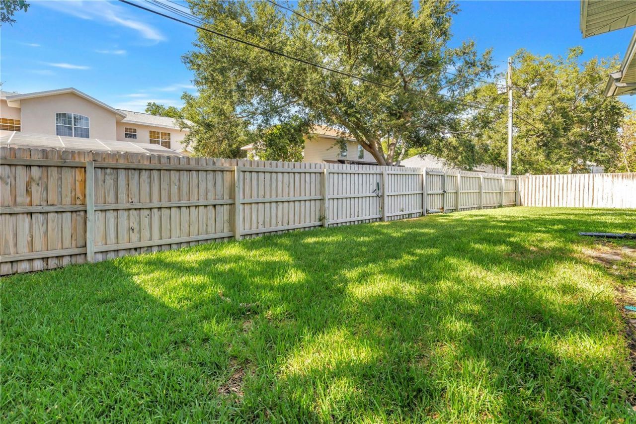 459 Northmoor Avenue N, Saint Petersburg, FL 33702 Photo
