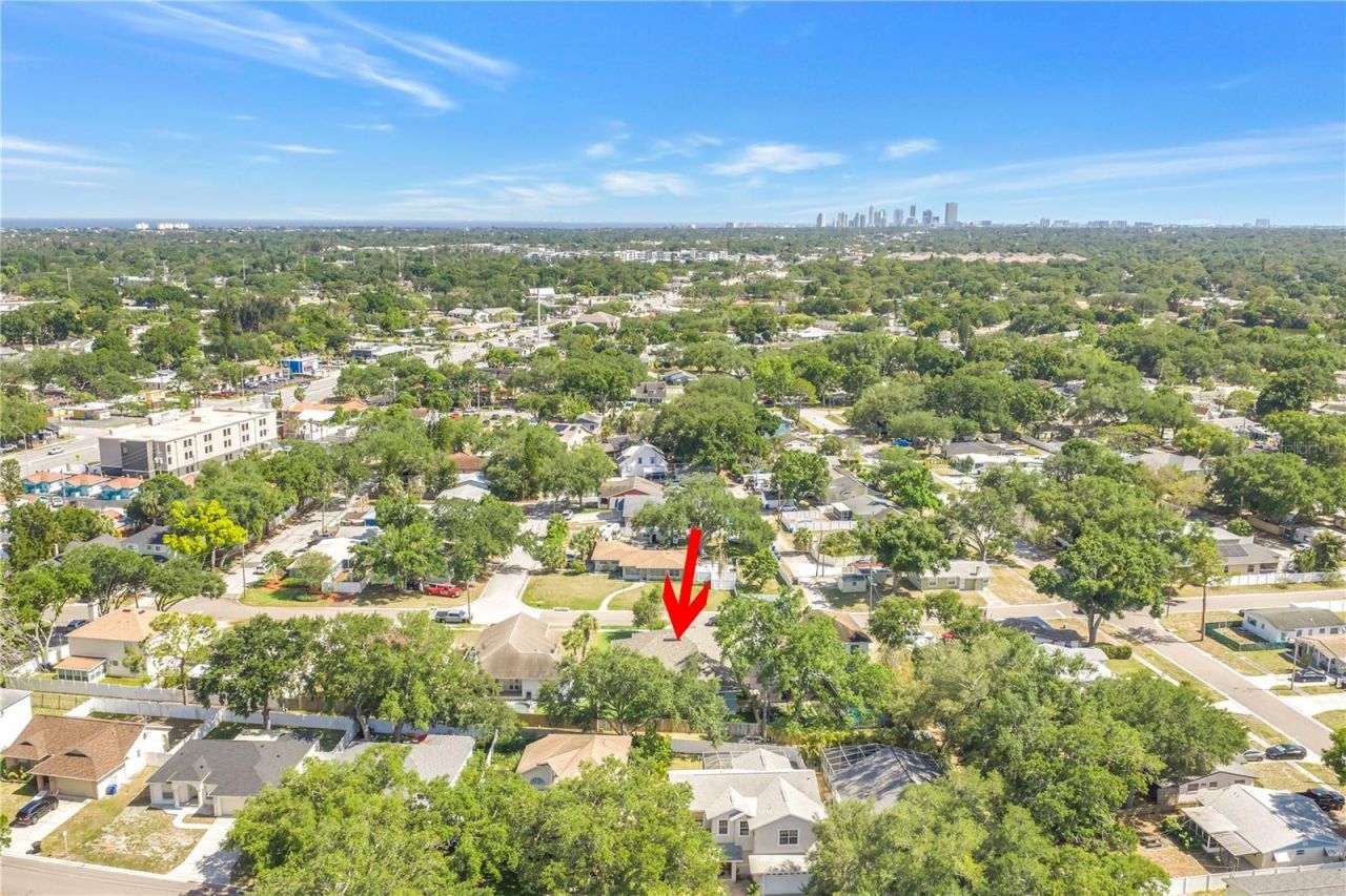459 Northmoor Avenue N, Saint Petersburg, FL 33702 Photo