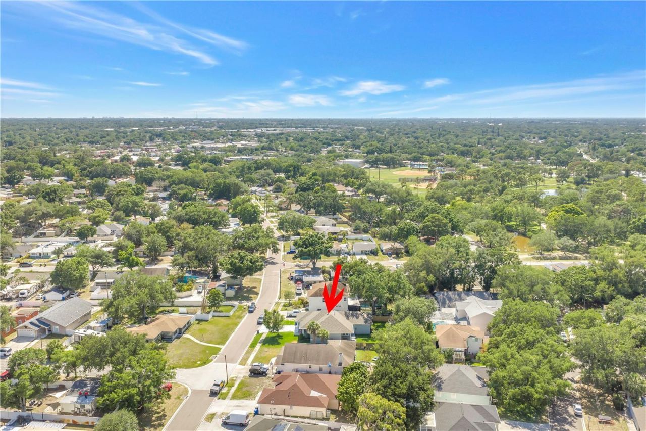 459 Northmoor Avenue N, Saint Petersburg, FL 33702 Photo