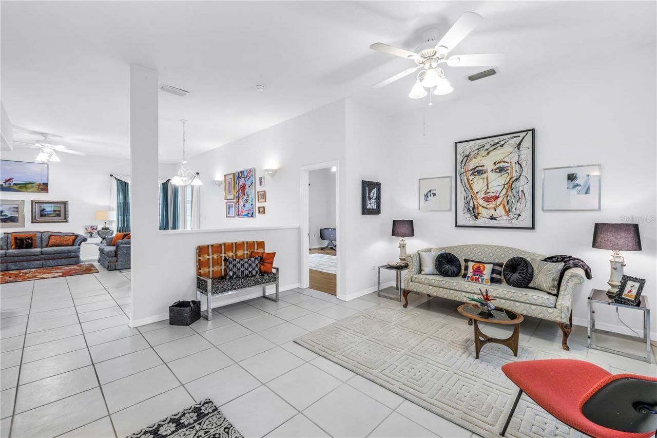 459 Northmoor Avenue N, Saint Petersburg, FL 33702 Photo