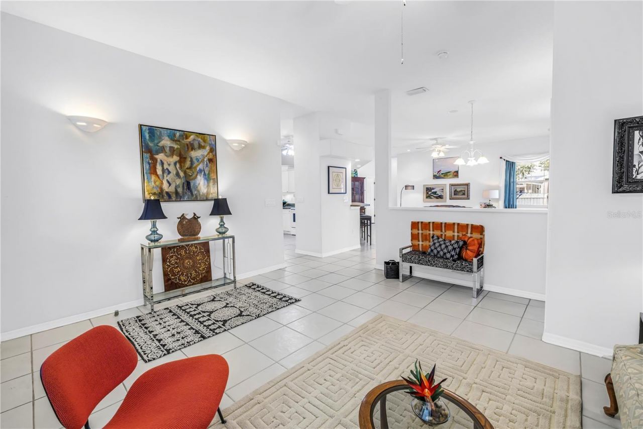 459 Northmoor Avenue N, Saint Petersburg, FL 33702 Photo