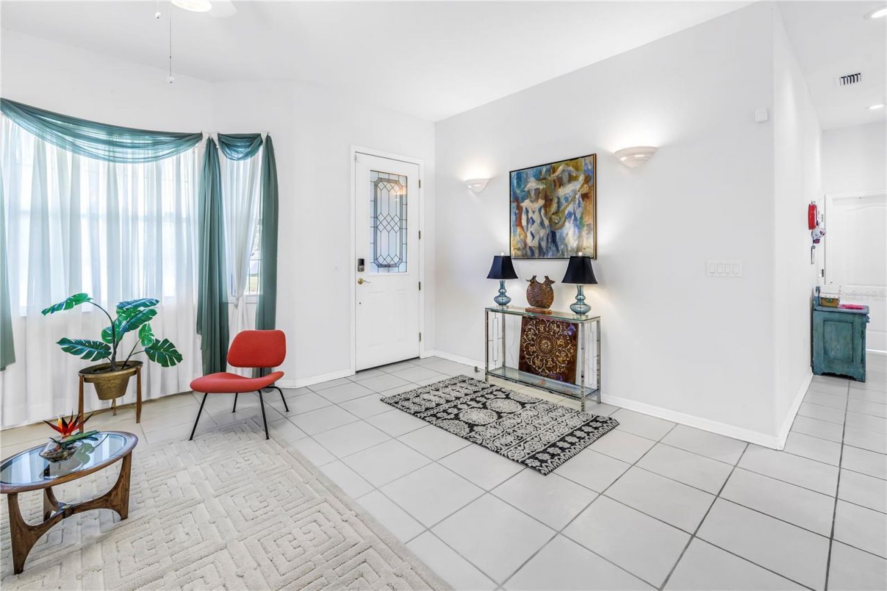 459 Northmoor Avenue N, Saint Petersburg, FL 33702 Photo